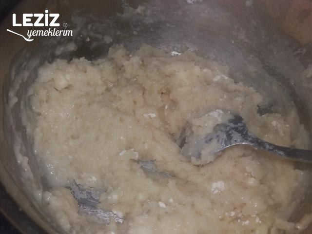 Kupta Beyaz Çikolatalı Profiterol