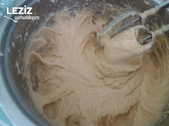 Kupta Beyaz Çikolatalı Profiterol