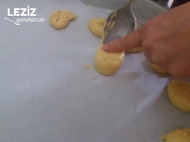 Kupta Beyaz Çikolatalı Profiterol