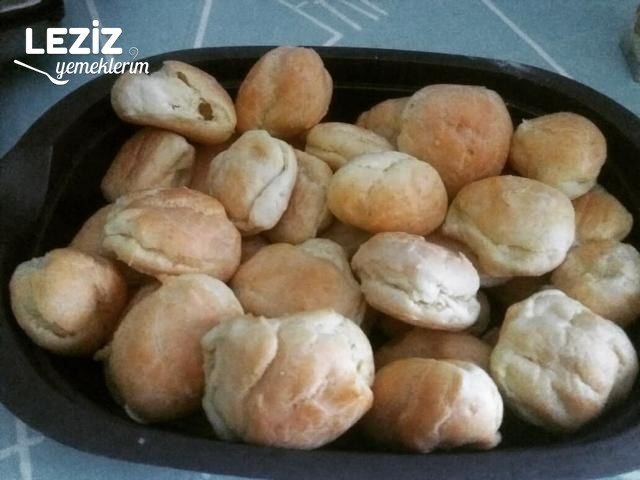 Kupta Beyaz Çikolatalı Profiterol