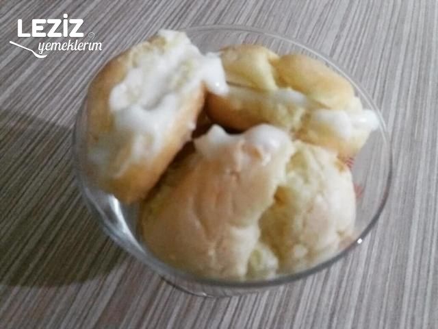 Kupta Beyaz Çikolatalı Profiterol