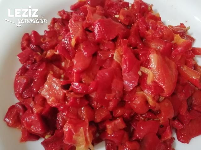 Cevizli Köz Biber Salatası