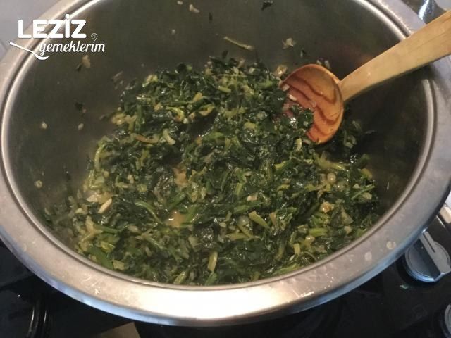 Ispanaklı Mısır Unlu Börek