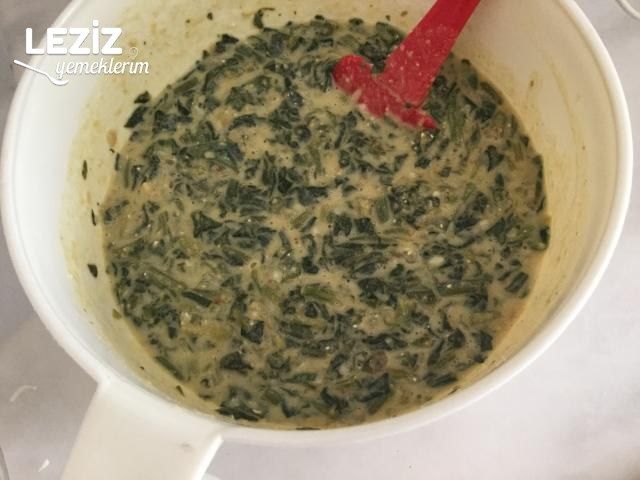 Ispanaklı Mısır Unlu Börek