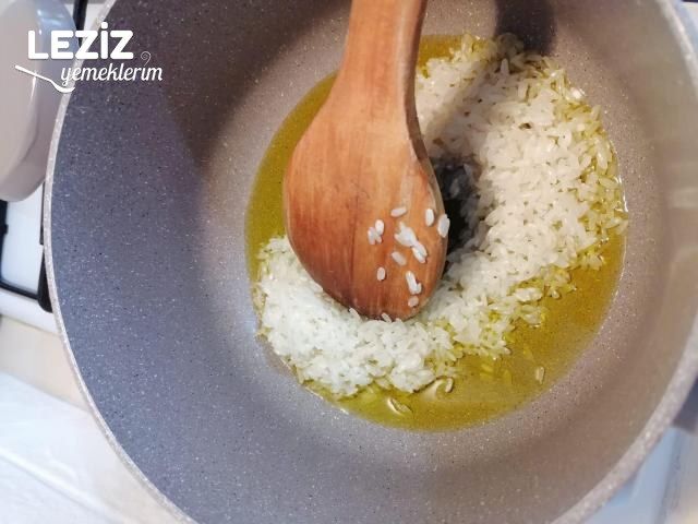 Mısırlı Pirinç Pilavı Tarifi (Püf Noktalarıyla)
