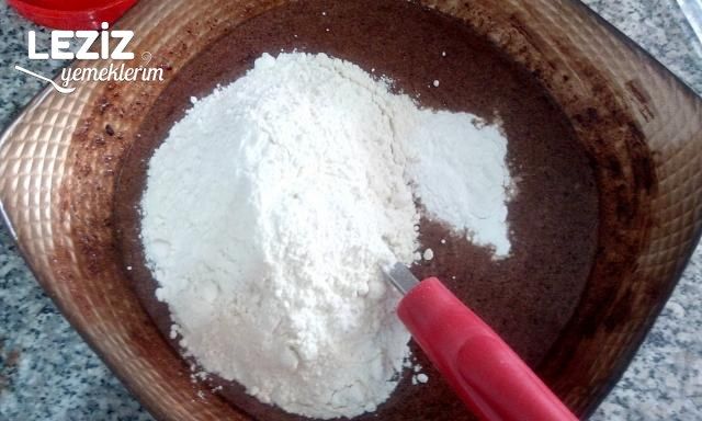 Islak Kek Nasıl Yapılır (Kakaolu)