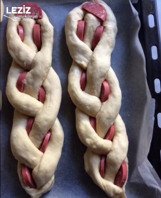 Peynirli Sucuklu Örgü Poğaça