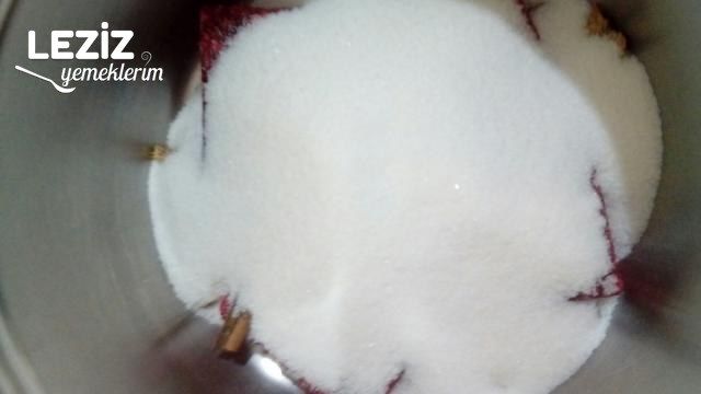 Lohusa Şerbeti (Yeni Doğum Yapan Annelere)