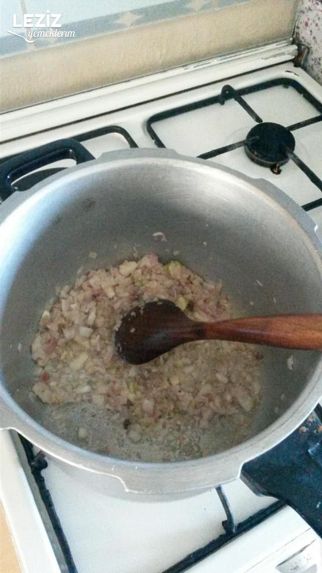 10 Dakikada Bezelye Yemeği