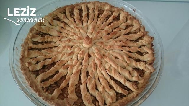 Nefis Elmalı Turta
