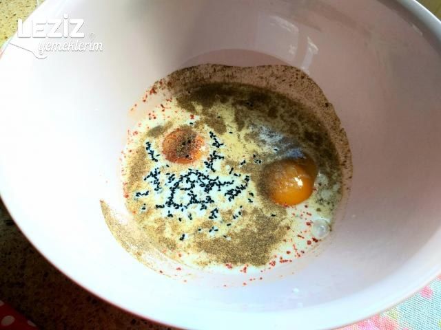 Bayat Ekmek Böreği (Yumurtalı Ekmek Sevenlere)