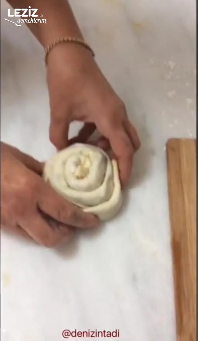 Ispanaklı Açma Börek Tarifi