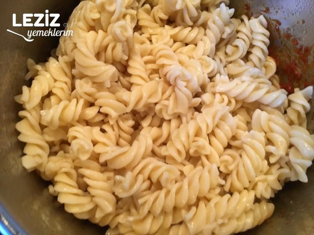 Kuru Soğanlı Enfes Makarna