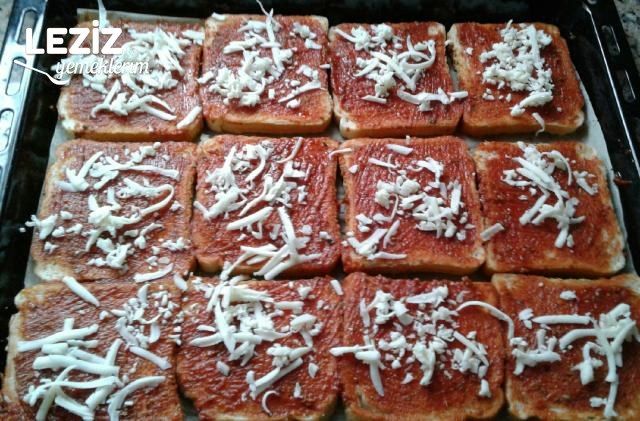 Tost Ekmeğinden Pizza