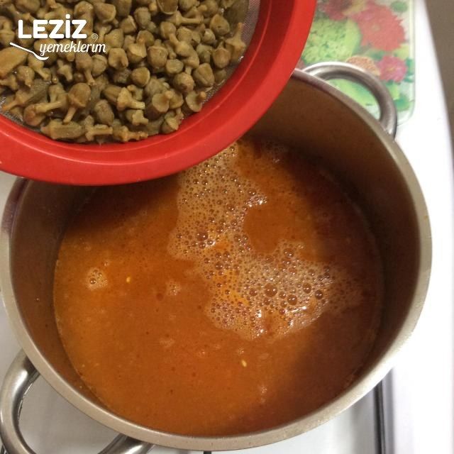Kuru Bamya Çorbası Nasıl Yapılır?