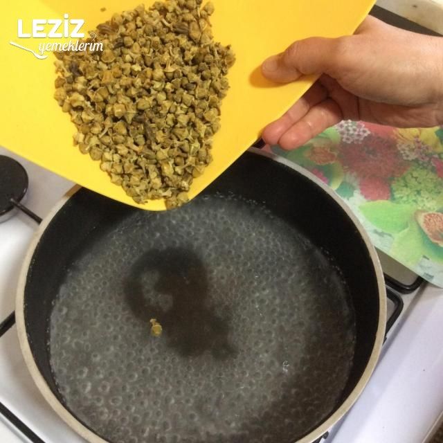 Kuru Bamya Çorbası Nasıl Yapılır?