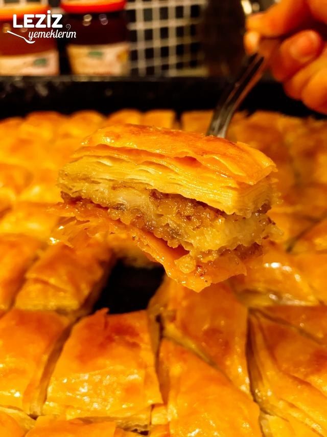 El Açması Cevizli Baklava