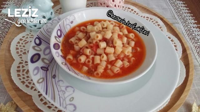 Kıymalı Domates Soslu Makarna Çorbası