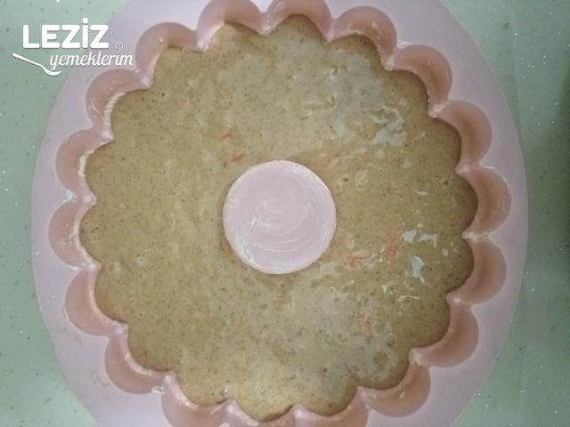 Havuçlu Tarçınlı Cevizli Kek