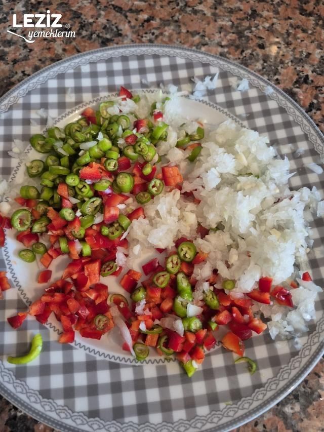 Lahmacun İçli Bostan Patlıcan Yemeği