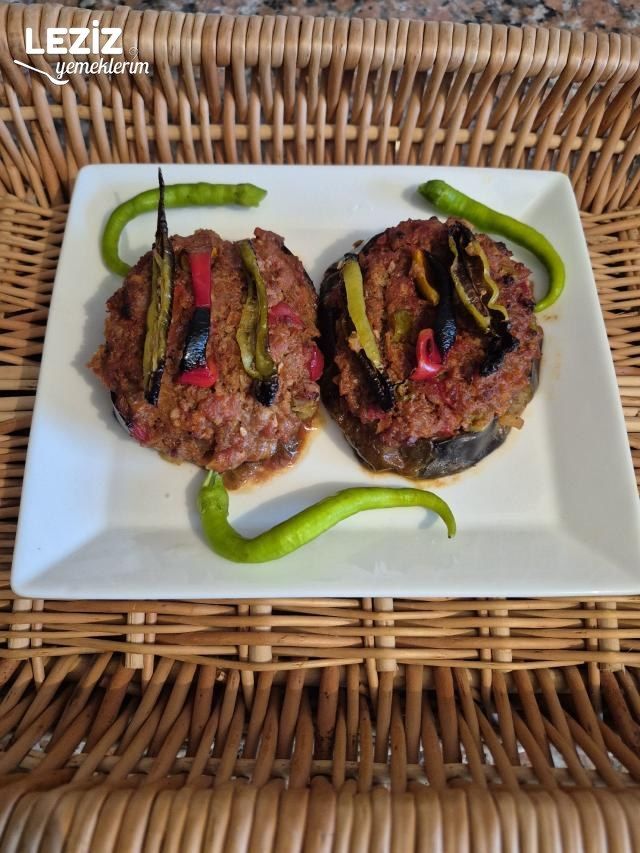 Lahmacun İçli Bostan Patlıcan Yemeği