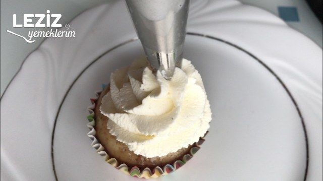 Tiramisu Dolgulu Cupcake