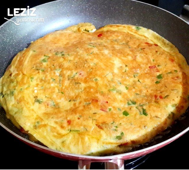 Biberli Peynirli Omlet (Harika Lezzet - Mutlaka Deneyin)
