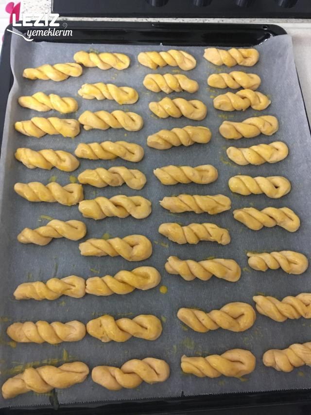 Tuzlu Pastane Kurabiyesi Nasıl Yapılır