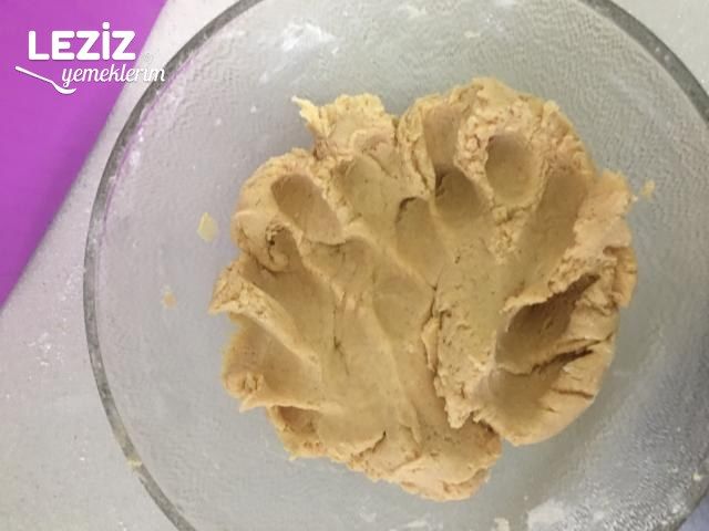 Tuzlu Pastane Kurabiyesi Nasıl Yapılır
