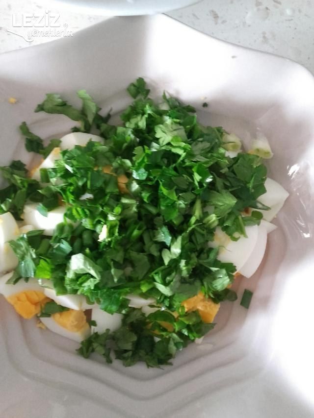 Yumurta Salatası (Harika Lezzet)