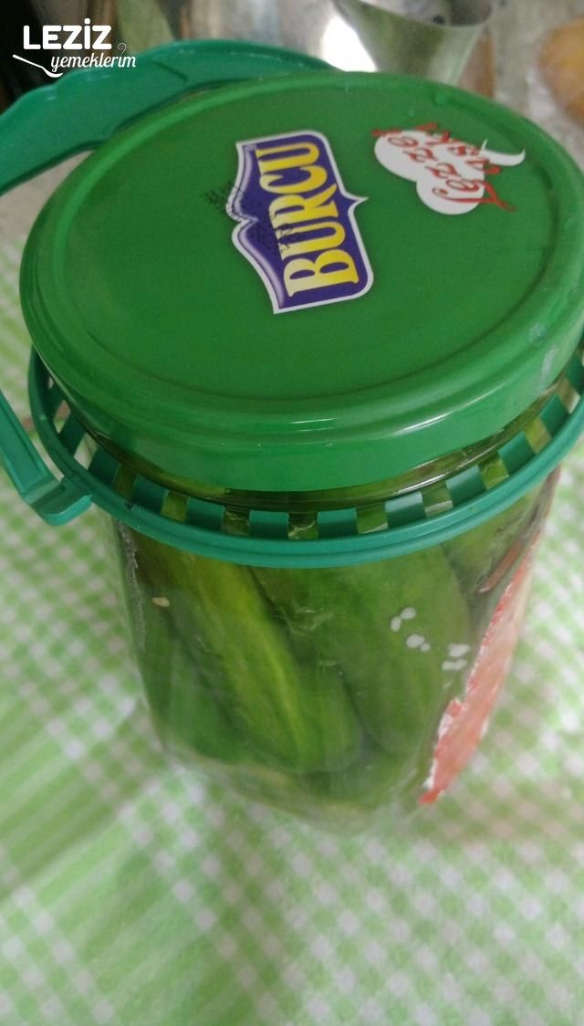 Sıcak Su İle Limonlu Salatalık Turşu Tarifi