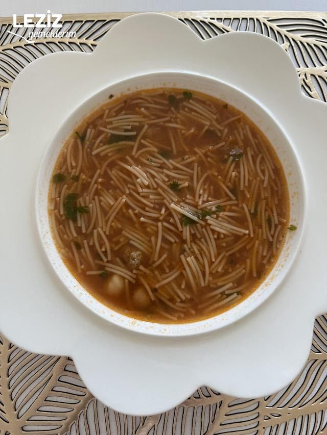 Şehriye Çorbası Tarifi (İçinizi Isıtacak)