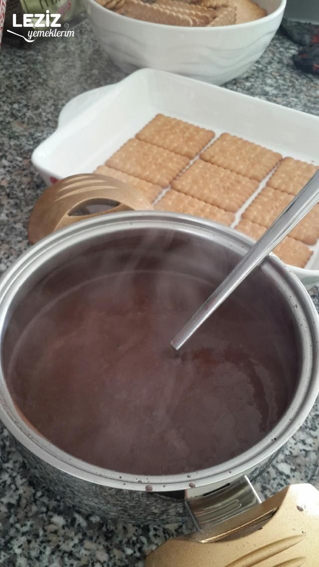 Petibör Bisküvi Pastası