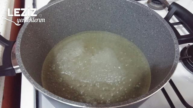 Yağlı Kırmızı Biber Turşusu Tarifi