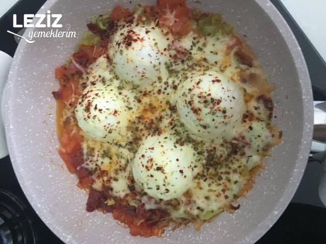 Pastırmalı Kaşarlı Yumurta