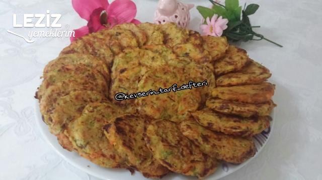 Sebzeli Mücver Tarifi (Nefis - Mutlaka Deneyin)