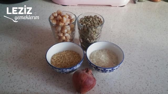 Besleyici Ve Doyurucu Köy Çorbası