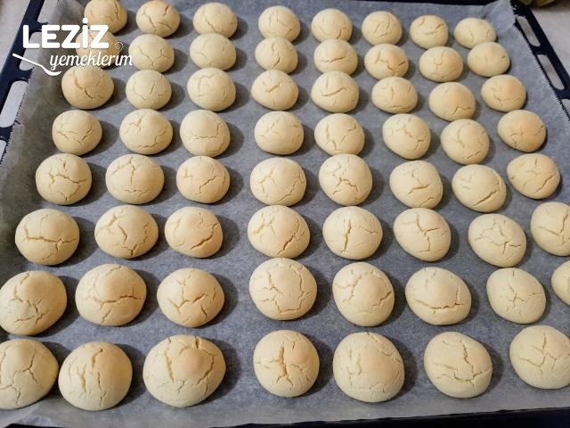 Çok Pratik Nişastalı Kurabiye Tarifi