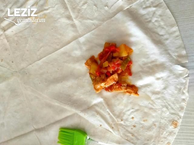 Döner Tadında Tavuklu Börek