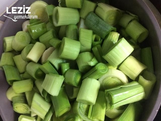 Zeytinyağlı Terbiyeli Pırasa Tarifi