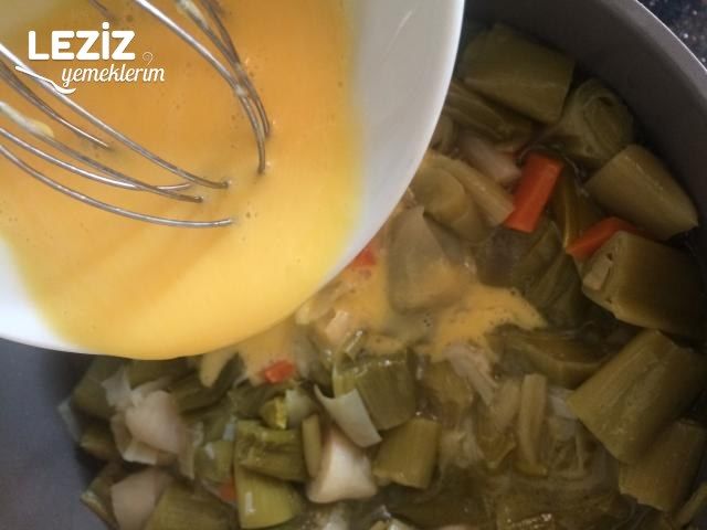 Zeytinyağlı Terbiyeli Pırasa Tarifi