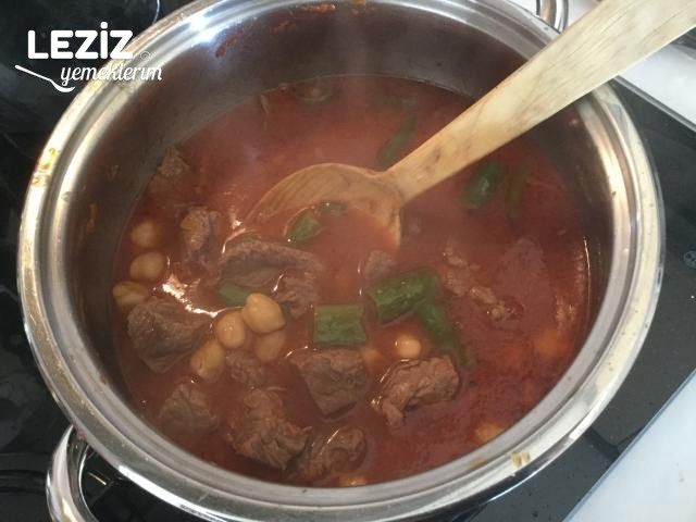 Enfes Etli Nohut Yemeği