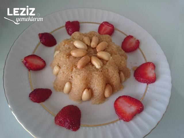 Tereyağlı İrmik Helvası