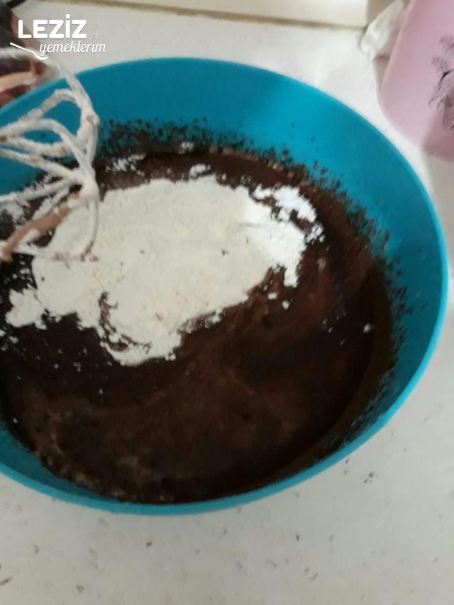 Islak Kek (Aşama Aşama Anlatım)