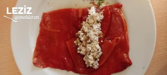 Peynirli Kapya Biber Sarması