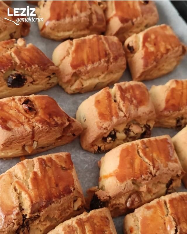 Cevizli Kuru Üzümlü Kurabiye Tarifi