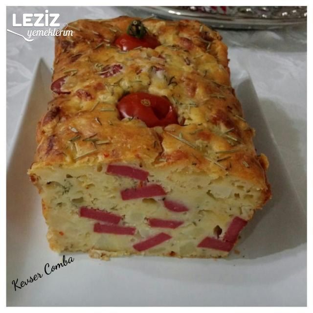 Harika Sosisli Patatesli Tuzlu Kek