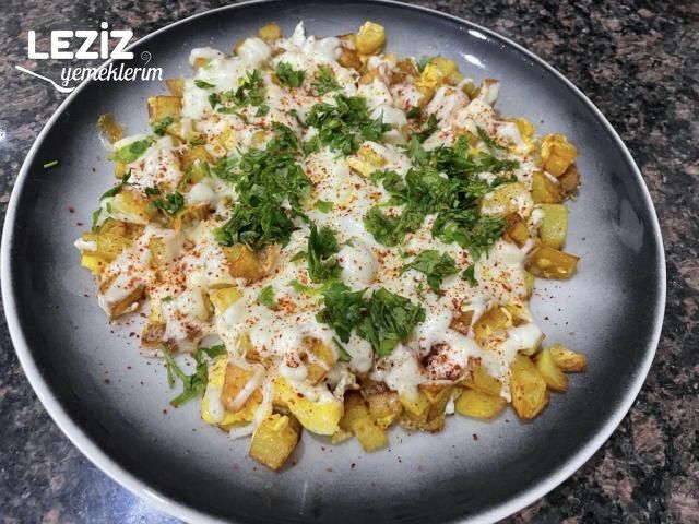 Kahvaltılık Patatesli Kaşarlı Yumurta