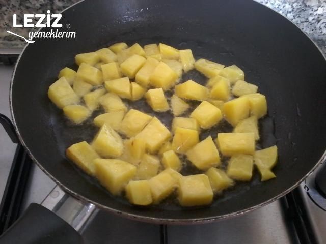 Kahvaltılık Patates Kavurması Yapımı