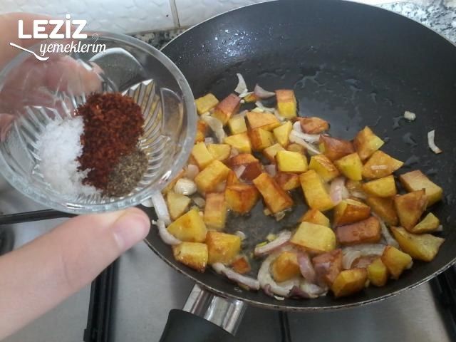 Kahvaltılık Patates Kavurması Yapımı